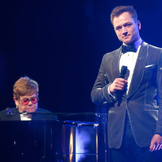 Cannes: Elton John commosso per lo show con Taron Egerton