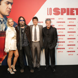 Sarcina, Incorvaia, Scamarcio: il triangolo dell'estate
