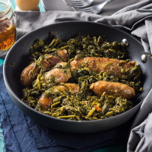 Cime di rapa: 8 ricette che vanno oltre le orecchiette Cime di rapa: 8 ricette che vanno oltre le orecchiette