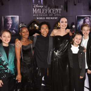 Angelina Jolie e le figlie insieme al Cirque du Soleil Angelina Jolie e le figlie insieme al Cirque du Soleil
