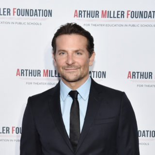 Bradley Cooper papà presente con la figlia Lea