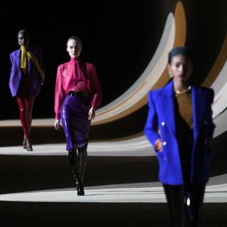 Saint Laurent: un tocco fetish all'eleganza borghese