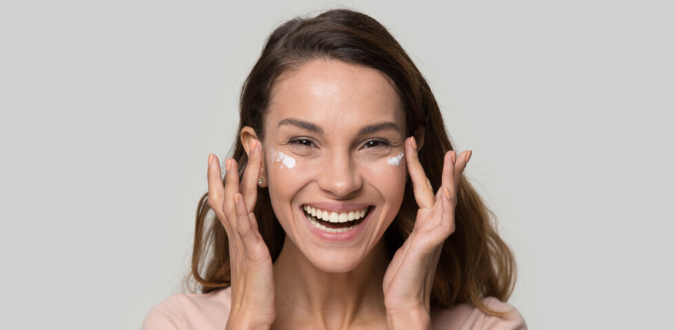 Skincare routine: tutto quello che c’è da sapere e i prodotti migliori (anche online)