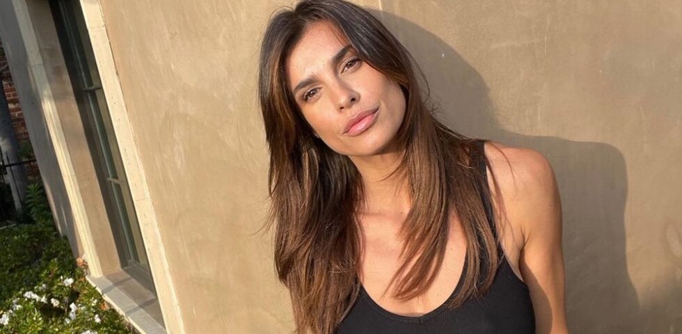 La jumpsuit di Elisabetta Canalis è perfetta per le serate di festa