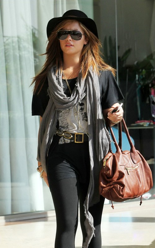 Demi Lovato Si è Rifatta Il Seno