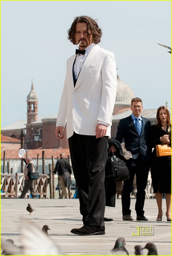 'The Tourist': nuove clip con Johnny Depp, Angelina Jolie ...