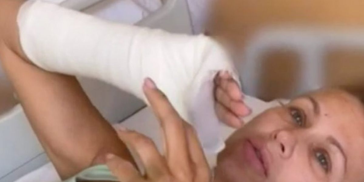 Eva Henger, il tormento dopo l’incidente: “Piango per chi è morto” Eva Henger, il tormento dopo l’incidente: “Piango per chi è morto”