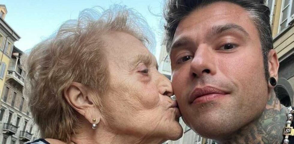 Fedez, cena romantica con nonna Luciana Fedez, cena romantica con nonna Luciana
