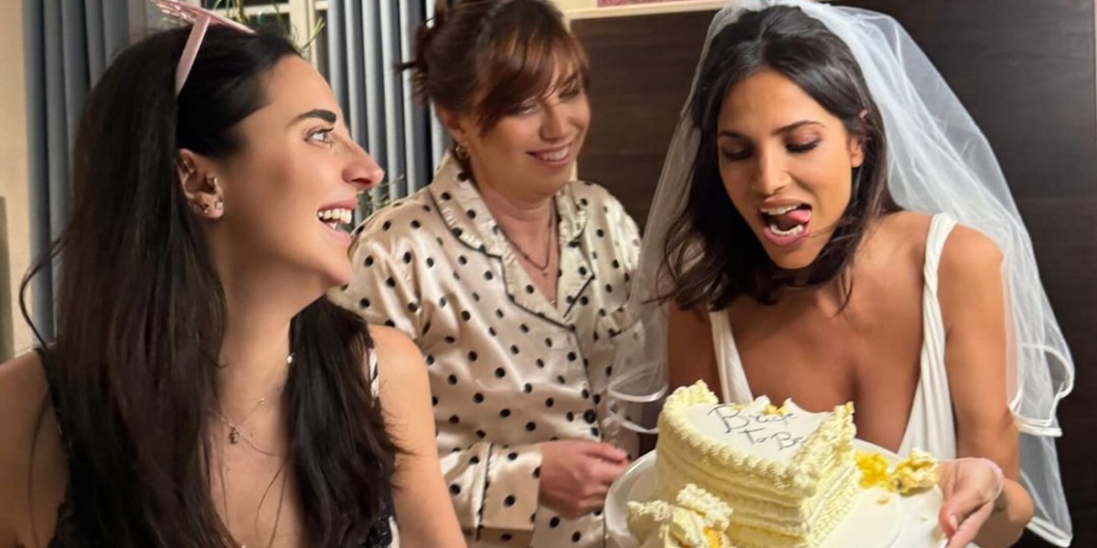 Striscione E Ghirlanda Per Addio Al Nubilato 'This Is Getting Hitched' - Decorazioni Con Glitter Viola E Pois Neri